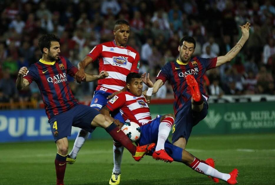 记者：阿芳和伊藤洋辉预计12月复出，穆西亚拉则需要更长时间