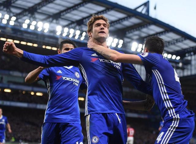 欧文突破防守助攻制胜